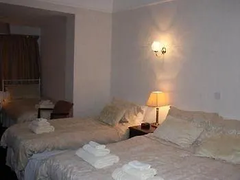 The Wood Lodge Bournemouth 3*,