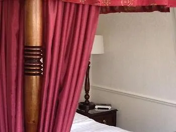 The Wood Lodge Bournemouth Hotel