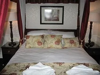 The Wood Lodge Bournemouth Hotel